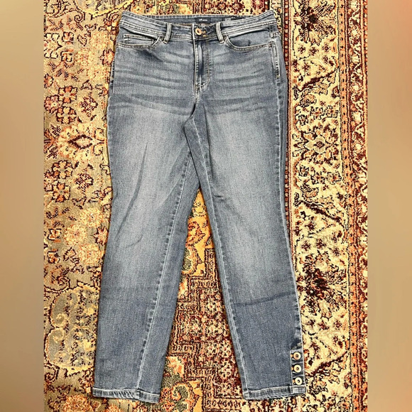 FINAL PRICE Ladies J. Jill Light Wash Jeans - Picture 2 of 9